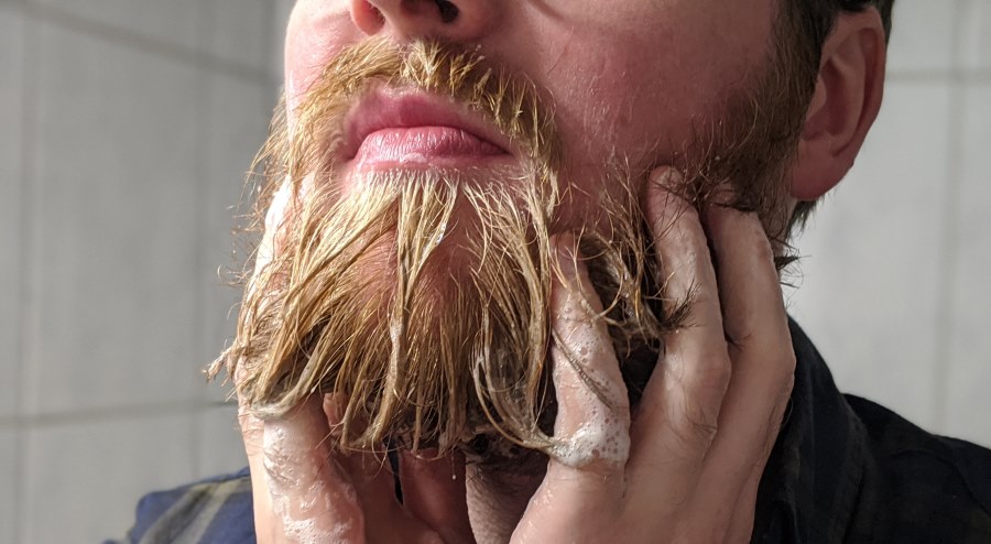 Bart wachsen lassen